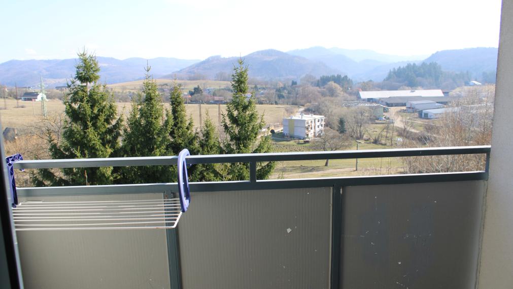 SPEKTRUM REALITY- Na PREDAJ  kompletne prerobený 3-izbový byt, 71 m2, Banská Štiavnica