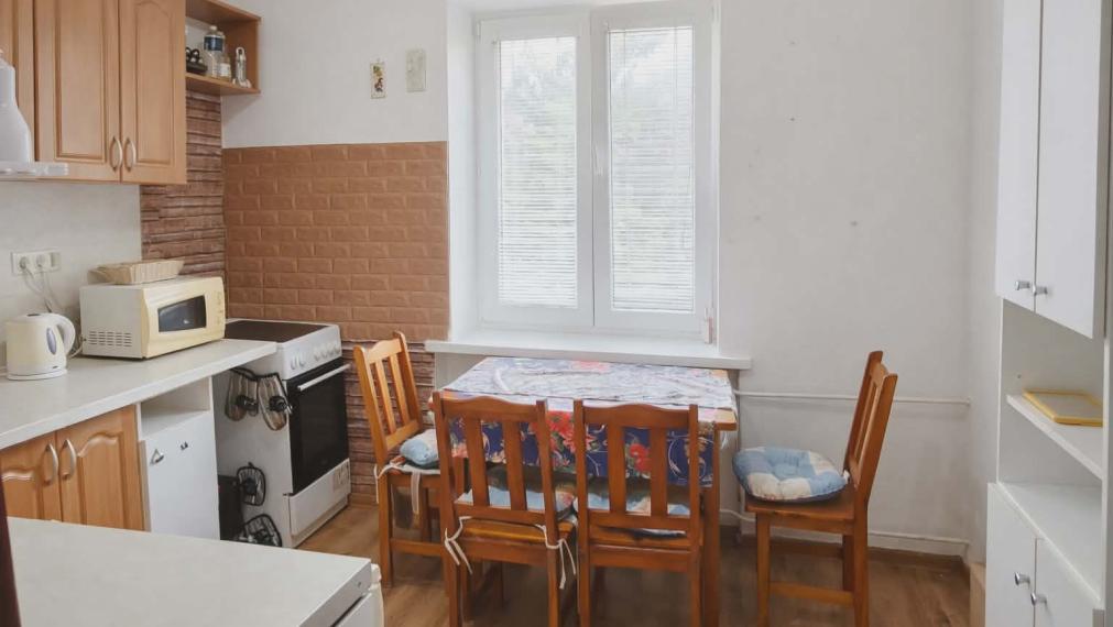 SPEKTRUM REALITY- Na PRENÁJOM  zariadený 1- izbový byt, 29 m2, Handlová, 29.Augusta