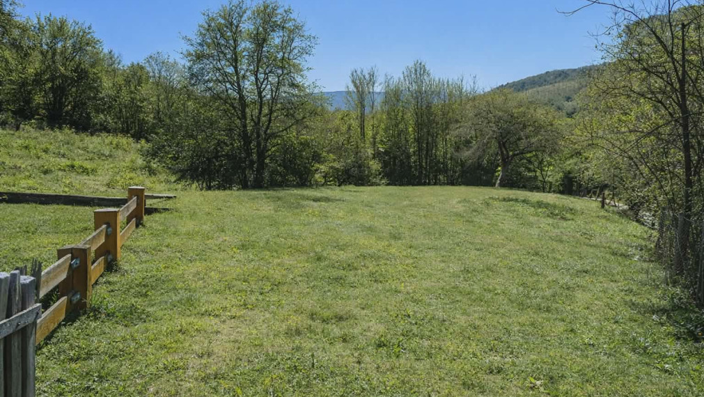 SPEKTRUM REALITY- Na Predaj Rekreačná chata v obci Vyhne, okres Žiar nad Hronom