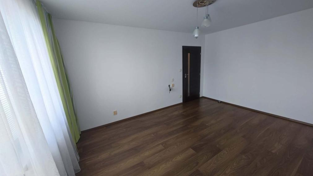 SPEKTRUM REALITY- Na PREDAJ kompletne prerobený 3.5-izbový byt, 82 m2, Prievidza