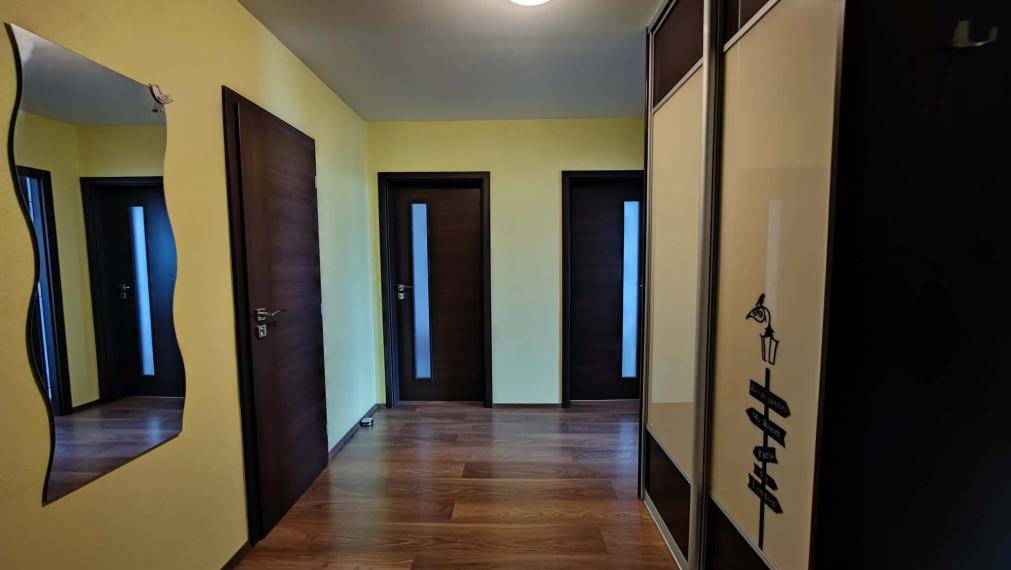 SPEKTRUM REALITY- Na PREDAJ kompletne prerobený 3.5-izbový byt, 82 m2, Prievidza