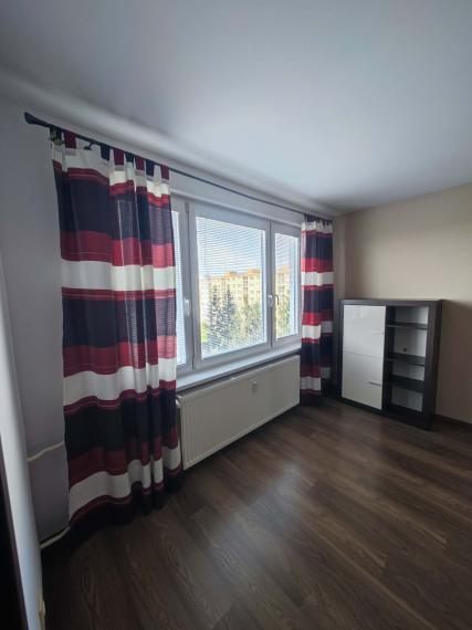 SPEKTRUM REALITY- Na PREDAJ kompletne prerobený 3.5-izbový byt, 82 m2, Prievidza