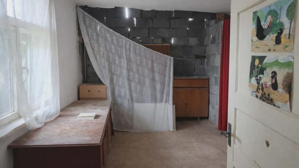 SPEKTRUM REALITY - Na Predaj  starší rodinný dom/ chalupa s pozemkom  506 m2 , Poruba, okres Prievidza