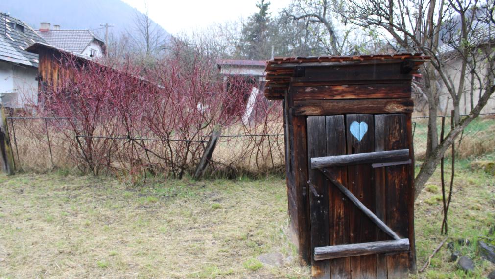 SPEKTRUM REALITY - Na Predaj rodinný dom/ chalupa s pozemkom 213 m2 , Dolná Ves, okres Žiar nad Hronom