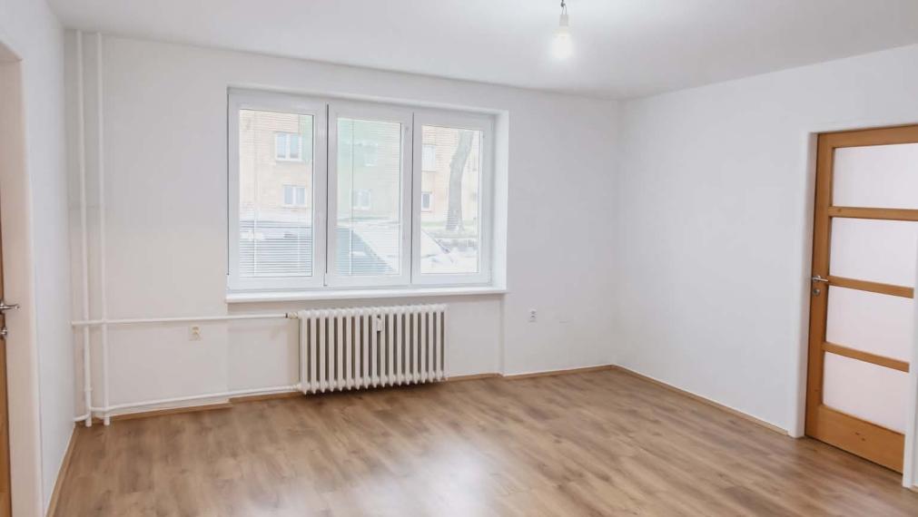 SPEKTRUM REALITY- Na PREDAJ veľkometrážny 3-izbový byt, 81 m2, Handlová, 29. Augusta