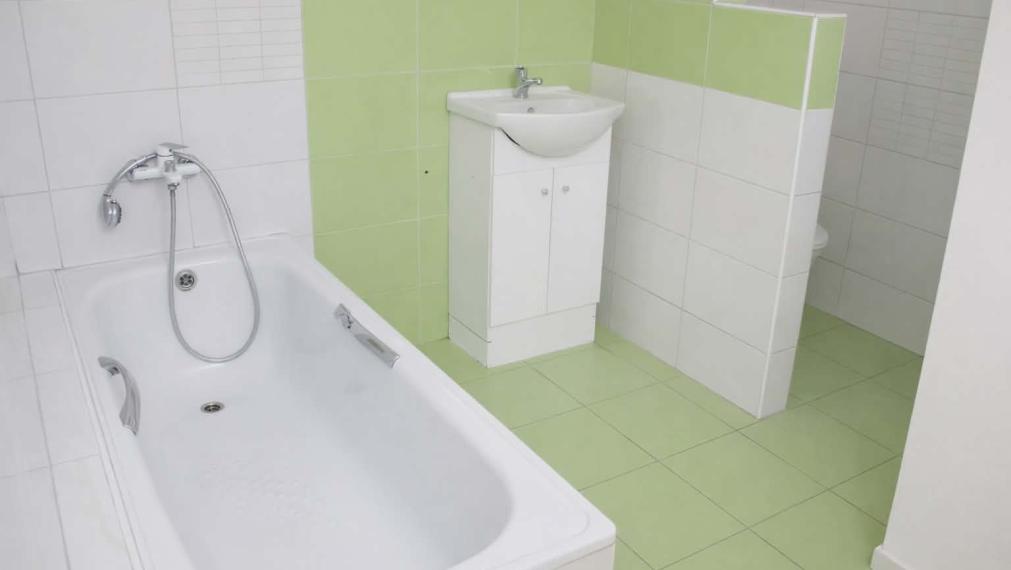 SPEKTRUM REALITY- Na PREDAJ veľkometrážny 3-izbový byt, 81 m2, Handlová, 29. Augusta