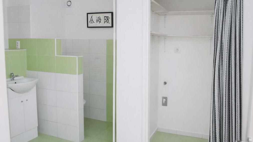 SPEKTRUM REALITY- Na PREDAJ veľkometrážny 3-izbový byt, 81 m2, Handlová, 29. Augusta