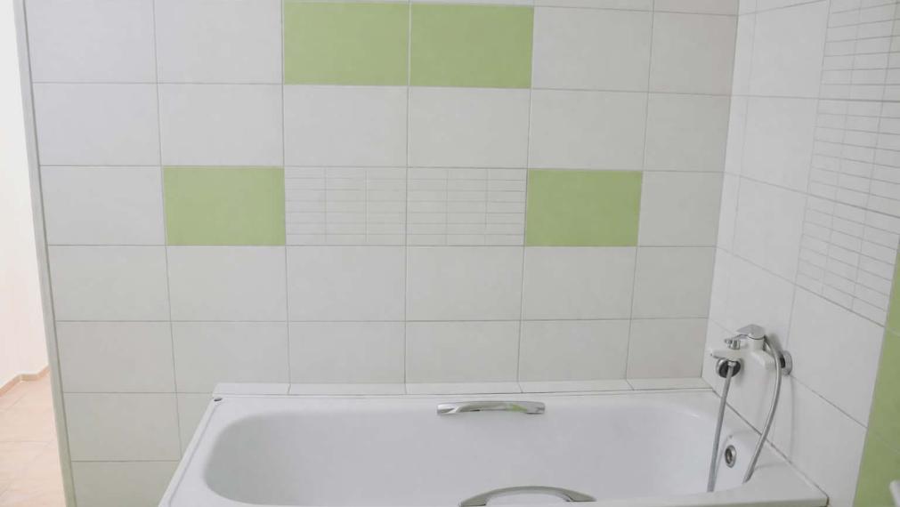 SPEKTRUM REALITY- Na PREDAJ veľkometrážny 3-izbový byt, 81 m2, Handlová, 29. Augusta