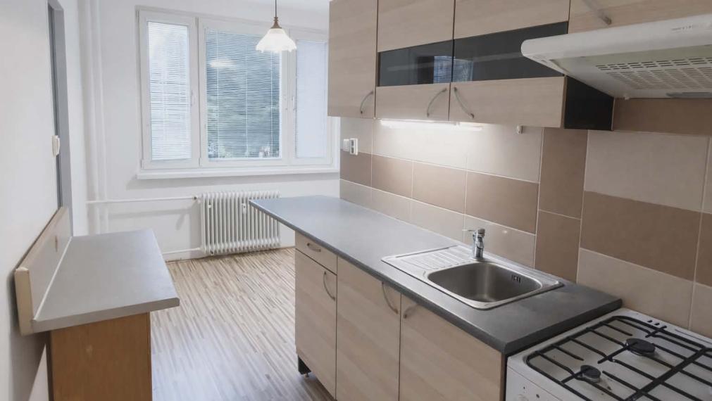 SPEKTRUM REALITY- Na Predaj 3-izbový byt, 80 m2 s loggiou, okres Prievidza, sídlisko Kopanice