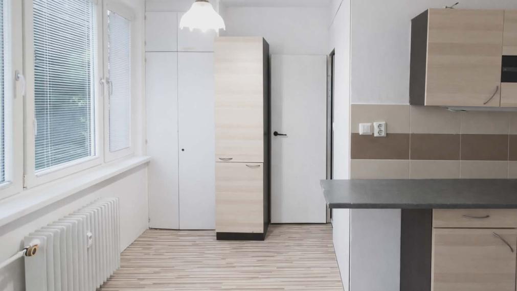 SPEKTRUM REALITY- Na Predaj 3-izbový byt, 80 m2 s loggiou, okres Prievidza, sídlisko Kopanice