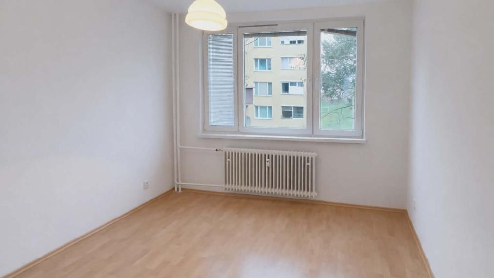 SPEKTRUM REALITY- Na Predaj 3-izbový byt, 80 m2 s loggiou, okres Prievidza, sídlisko Kopanice