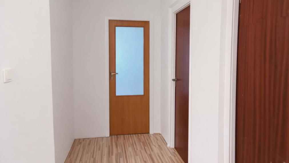 SPEKTRUM REALITY- Na Predaj 3-izbový byt, 80 m2 s loggiou, okres Prievidza, sídlisko Kopanice