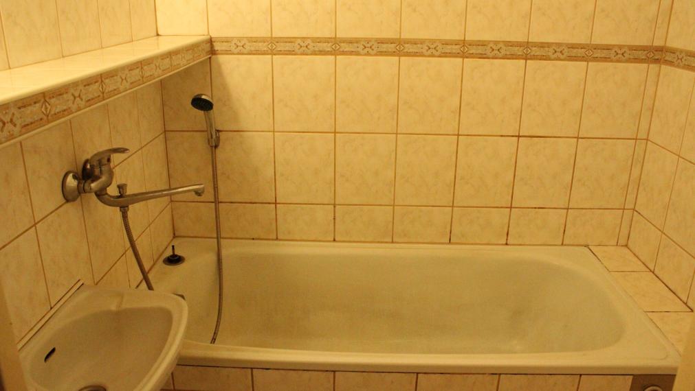 SPEKTRUM REALITY- Na PRENÁJOM 2-izbový byt, 56 m2 s balkónom, Handlová, ul. Prievidzská