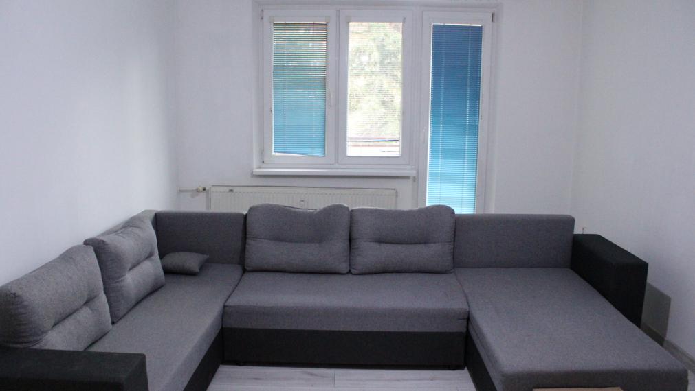 SPEKTRUM REALITY- Na PRENÁJOM 2-izbový byt, 56 m2 s balkónom, Handlová, ul. Prievidzská