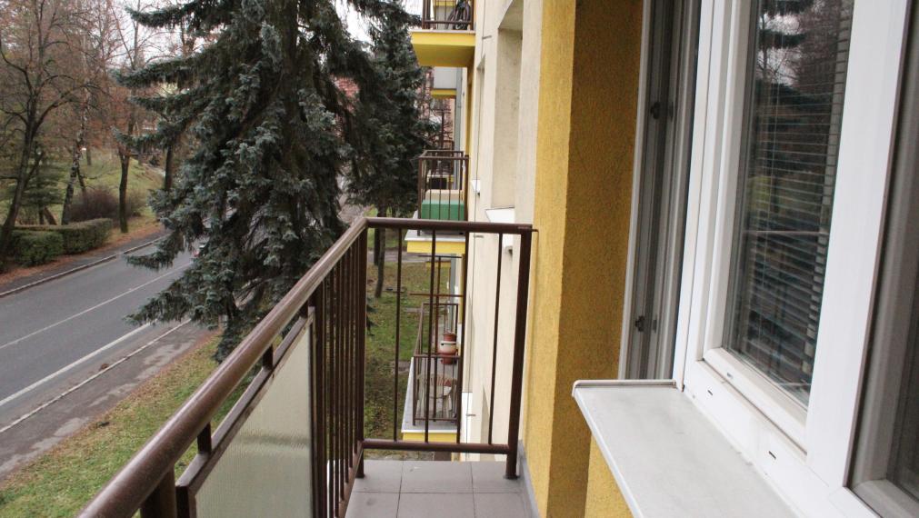 SPEKTRUM REALITY- Na PRENÁJOM 2-izbový byt, 56 m2 s balkónom, Handlová, ul. Prievidzská