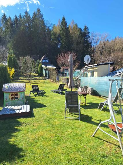 EXKLUZÍVNE- SPEKTRUM REALITY- Na Predaj záhradná chatka s pozemkom 385 m2,, záhradkárska osada SNP " Handlová