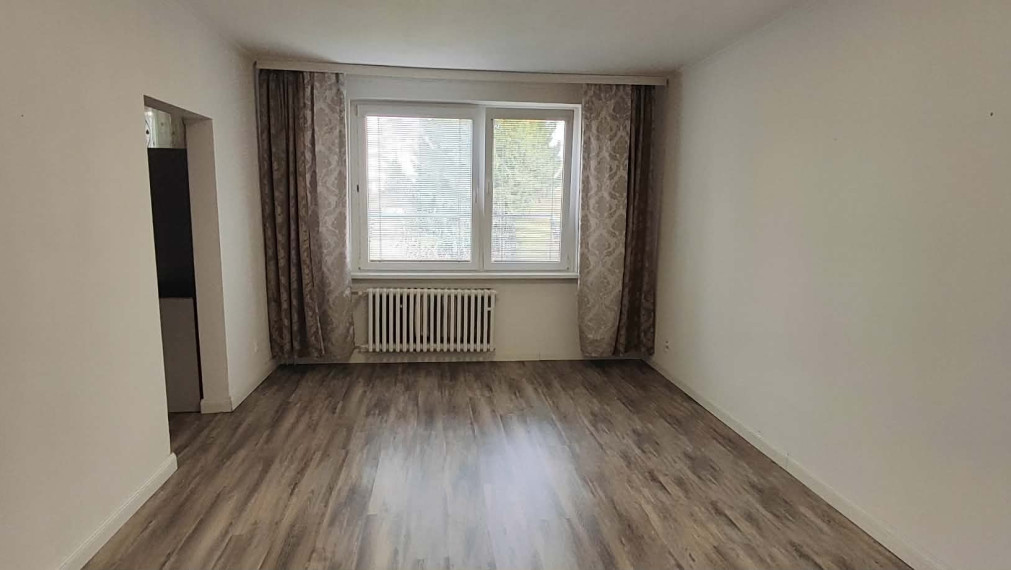 SPEKTRUM REALITY- Na PRENÁJOM veľkometrážny 3-izbový byt, 86 m2, Žiar nad Hronom