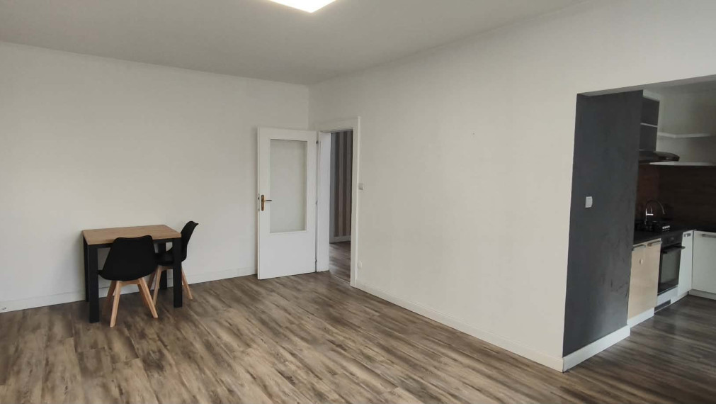 SPEKTRUM REALITY- Na PRENÁJOM veľkometrážny 3-izbový byt, 86 m2, Žiar nad Hronom