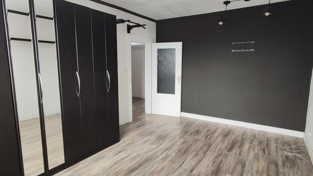 SPEKTRUM REALITY- Na PRENÁJOM veľkometrážny 3-izbový byt, 86 m2, Žiar nad Hronom