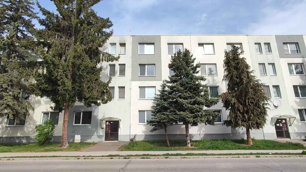 SPEKTRUM REALITY- Na PRENÁJOM veľkometrážny 3-izbový byt, 86 m2, Žiar nad Hronom