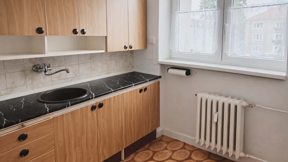 SPEKTRUM REALITY - Na PREDAJ 2 -izbový byt 60 m2, Handlová ul. Mierové námestie