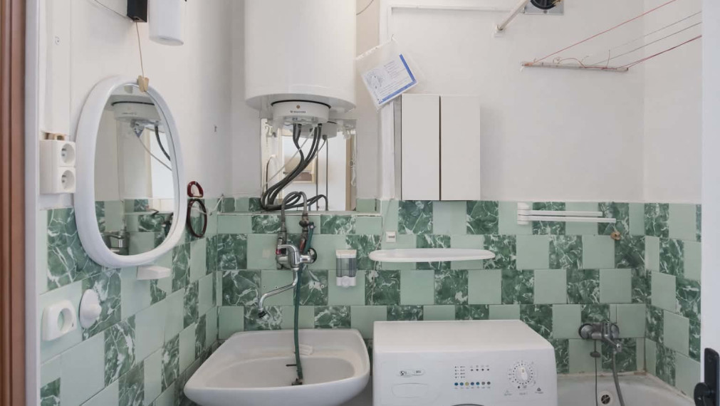 SPEKTRUM REALITY - Na PREDAJ 2 -izbový byt 60 m2, Handlová ul. Mierové námestie