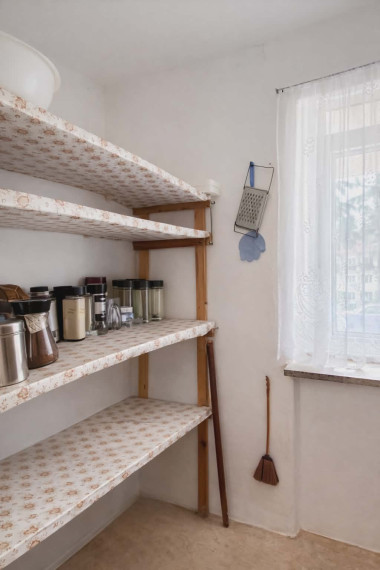 SPEKTRUM REALITY - Na PREDAJ 2 -izbový byt 60 m2, Handlová ul. Mierové námestie