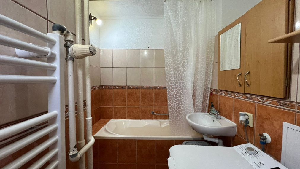 SPEKTRUM REALITY- Na PRENÁJOM komplet rekonštruovaný 2- izbový byt Handlová, ul. 29. Augusta