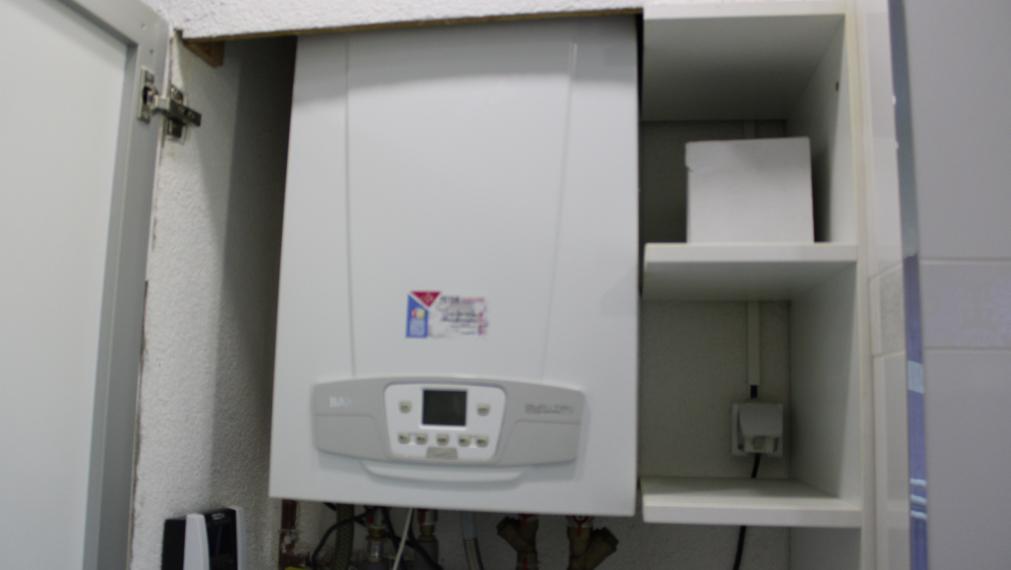 SPEKTRUM REALITY- Na PRENÁJOM komplet rekonštruovaný, zariadený 2- izbový byt Handlová, ul. Poštová