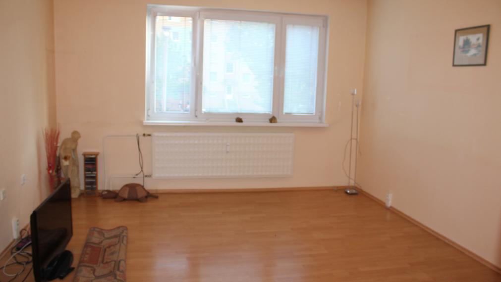 SPEKTRUM REALITY- Na PREDAJ  3-izbový byt, 64 m2 s loggiou, Prievidza, sídlisko Zapotôčky