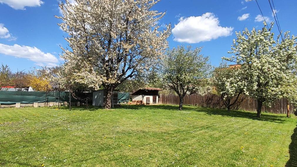 SPEKTRUM REALITY - Na PREDAJ Rodinný dom s garážou, pozemkom 802 m2, Nitrianske Pravno, okres Prievidza