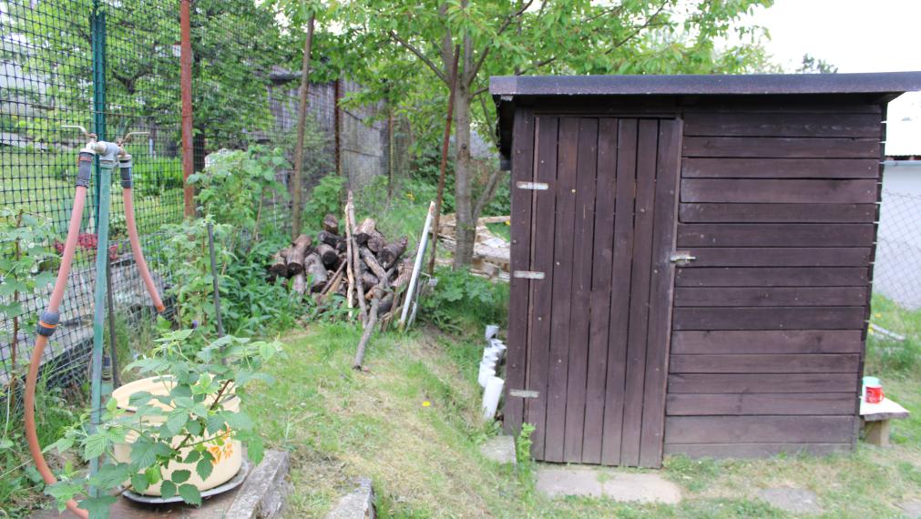 EXKLUZÍVNE- SPEKTRUM REALITY- Na Predaj záhradná chatka s pozemkom 398 m2,, záhradkárska osada Mier " Handlová