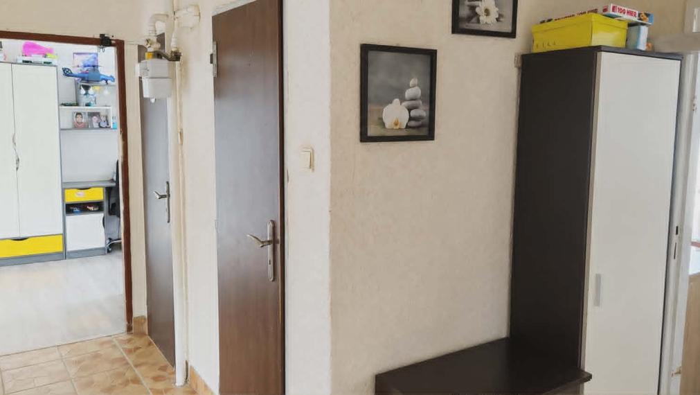 SPEKTRUM REALITY- Na Predaj 2-izbový byt, 54 m2 s balkónom, okres Žiar nad Hronom, ul. Dubčeka