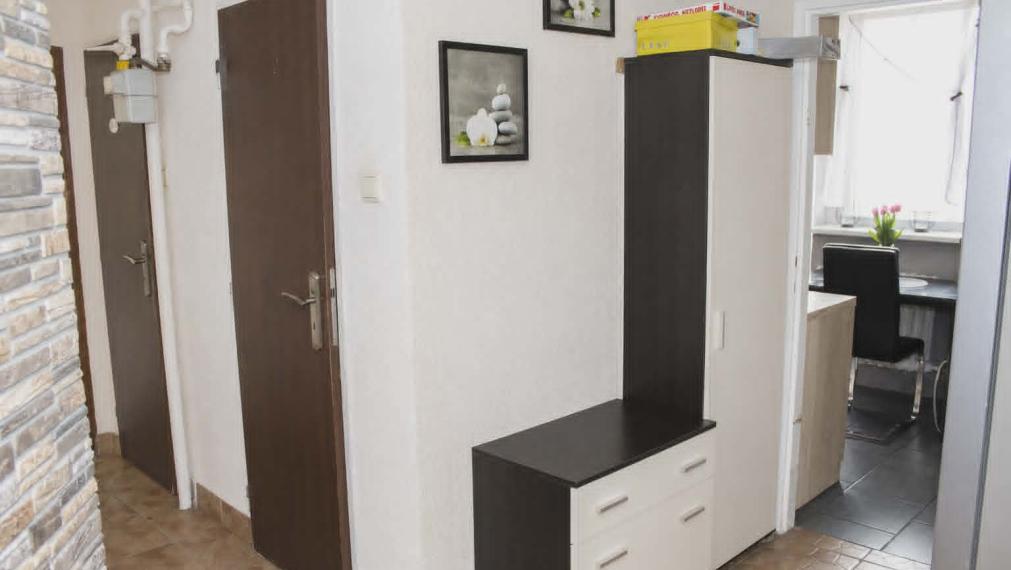 SPEKTRUM REALITY- Na Predaj 2-izbový byt, 54 m2 s balkónom, okres Žiar nad Hronom, ul. Dubčeka