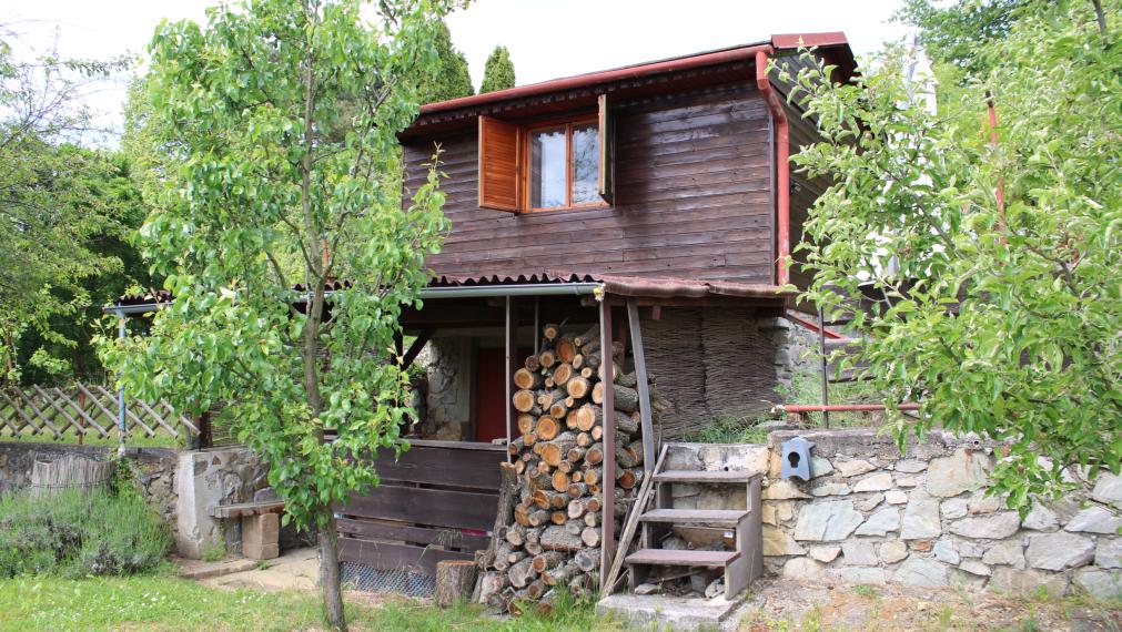 SPEKTRUM REALITY- Na Predaj záhradná chatka s pozemkom 391 m2, Návojovce, okres Partizánske