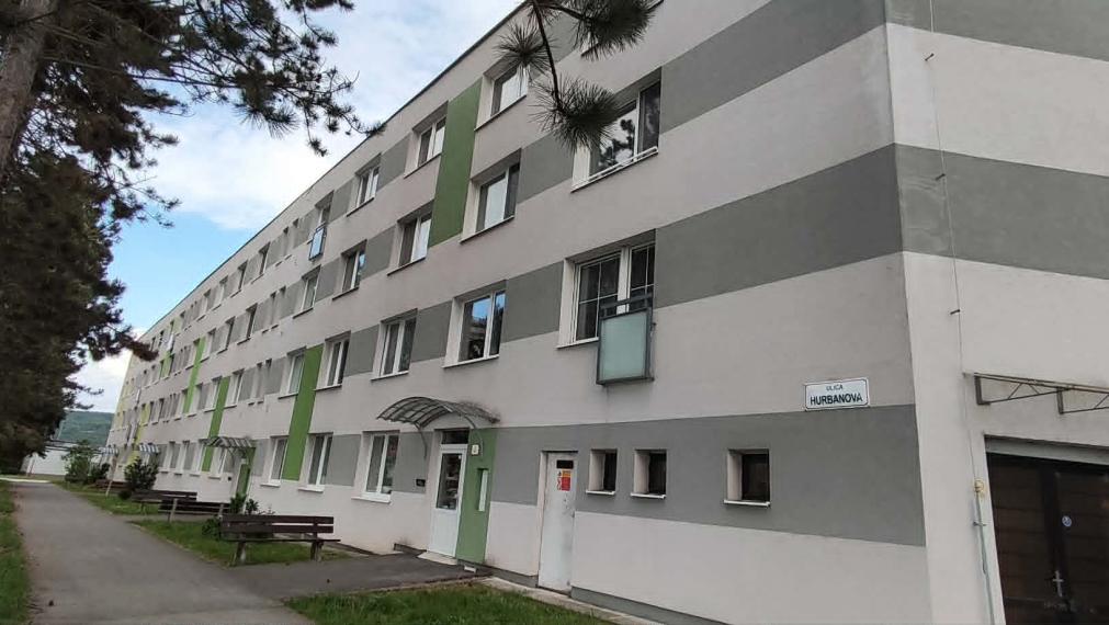 SPEKTRUM REALITY Na PREDAJ-  3,5-Izbový  veľkometrážny byt, okres  ŽIAR NAD HRONOM, Etapa