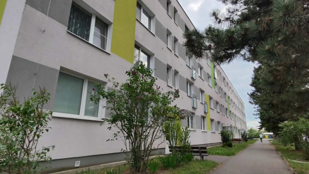 SPEKTRUM REALITY Na PREDAJ-  3,5-Izbový  veľkometrážny byt, okres  ŽIAR NAD HRONOM, Etapa