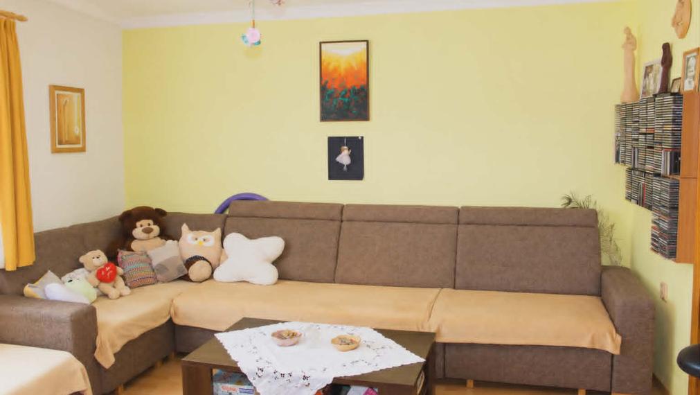 SPEKTRUM REALITY- Na PREDAJ kompletne rekonštruovaný 3-izbový byt, 71 m2, Handlová, 29. Augusta