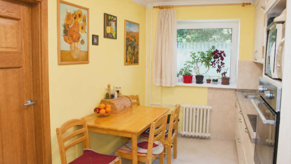 SPEKTRUM REALITY- Na PREDAJ kompletne rekonštruovaný 3-izbový byt, 71 m2, Handlová, 29. Augusta