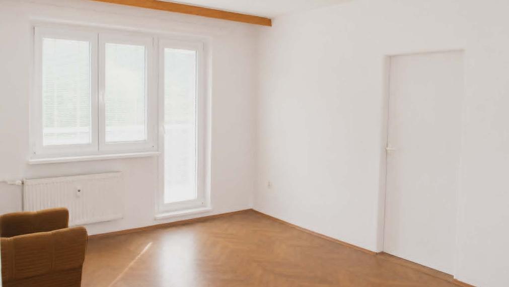 EXKLUZÍVNE-SPEKTRUM REALITY- Na Predaj 3-izbový byt, 62 m2 s balkónom, Handlová, ul. Prievidzská