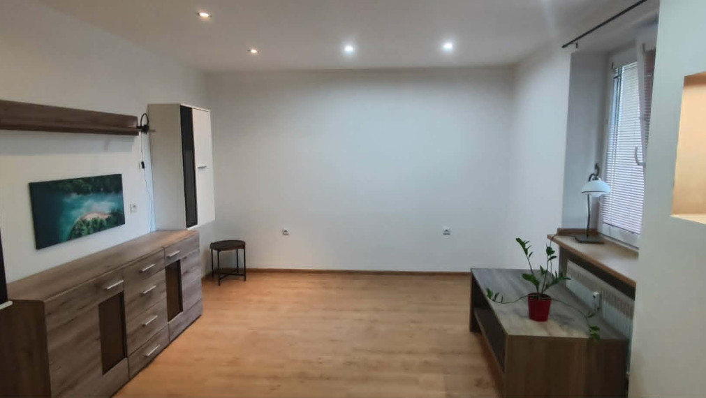 SPEKTRUM REALITY- Na PRENÁJOM komplet rekonštruovaný 2- izbový byt Handlová, ul. 29. Augusta