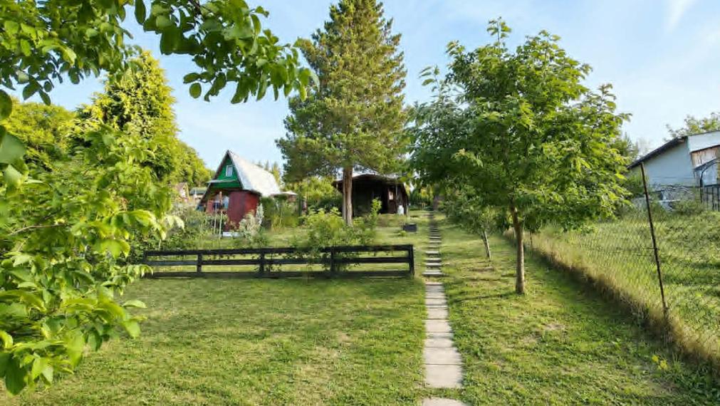 EXKLUZÍVNE- SPEKTRUM REALITY- Na Predaj záhradná chatka s pozemkom 398 m2,, záhradkárska osada Mier " Handlová