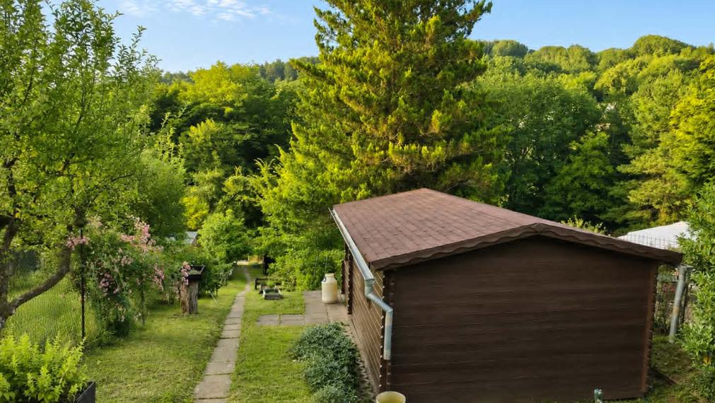 EXKLUZÍVNE- SPEKTRUM REALITY- Na Predaj záhradná chatka s pozemkom 398 m2,, záhradkárska osada Mier " Handlová