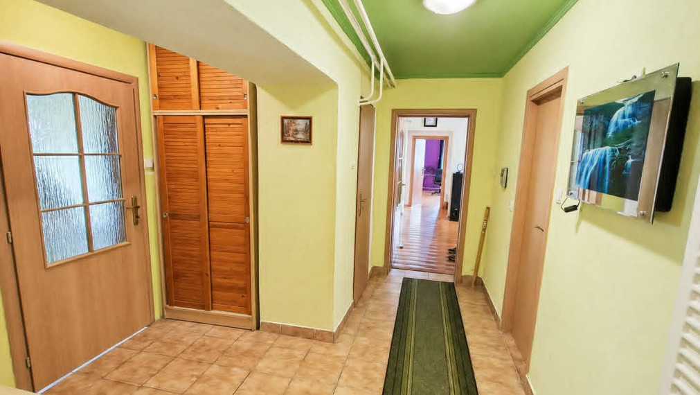 EXKLUZÍVNE-SPEKTRUM REALITY- Predaj  spoluvlastníckeho podielu- na rodinnom dome s pozemkom 666 m2, Lutila, okres Žiar nad Hronom