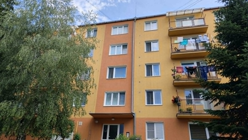 SPEKTRUM REALITY- Na PREDAJ 3-izbový byt s balkónom 66 m2, Sebedražie, sídlisko  Boriny