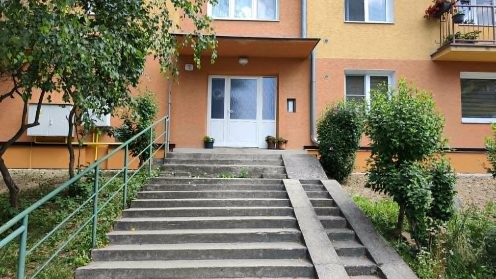 SPEKTRUM REALITY- Na PREDAJ 3-izbový byt s balkónom 66 m2, Sebedražie, sídlisko  Boriny