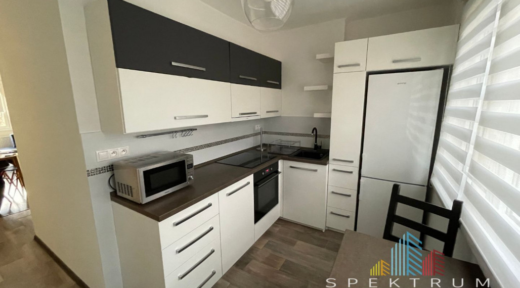 Rezervované...Na prenájom 2 izb. byt Bánovce n/B s loggiou