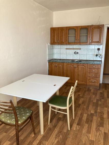 SPEKTRUM REALITY- Na PREDAJ garsónka, 23 m2 s loggiou, okres Žiar nad Hronom