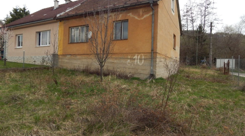 SPEKTRUM REALITY - Na Predaj  rodinný dom s pozemkom 457 m2 , Chvojnica, okres Prievidza