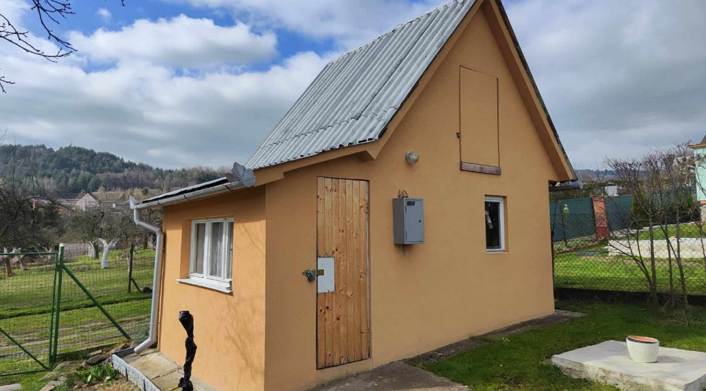 SPEKTRUM REALITY- Na Predaj dve záhradné chatky s pozemkom 1618 m2, záhradkárska osada ,, Mlynárka " Handlová, okres Prievidza